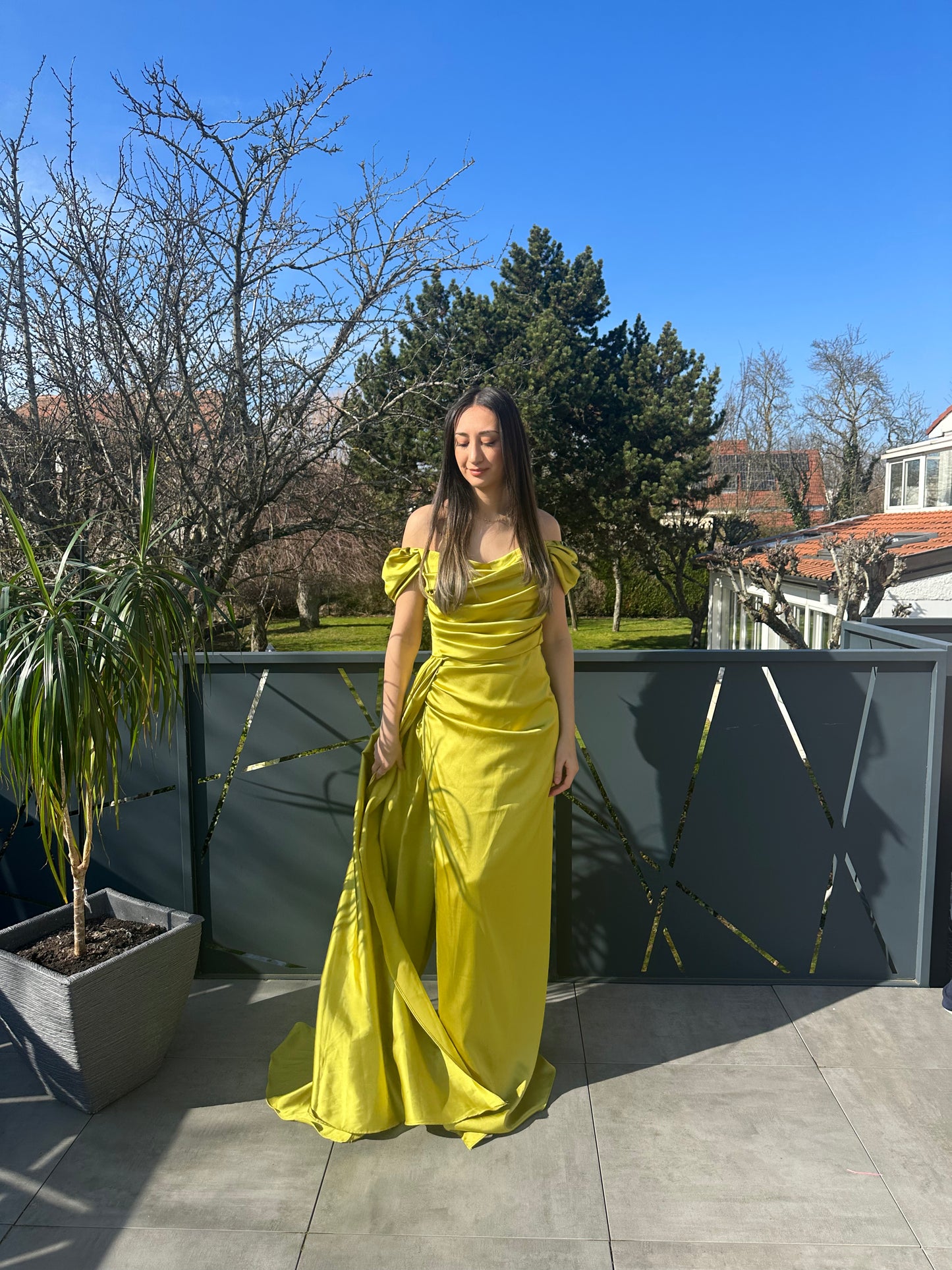 Robe longue satin vert pistache