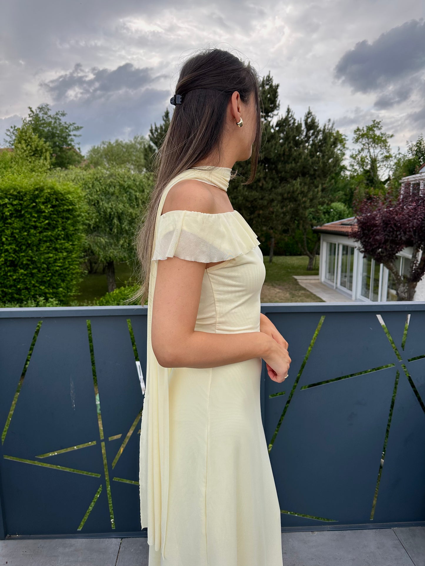 Robe Jaune Soleil – Élégance & Fraîcheur