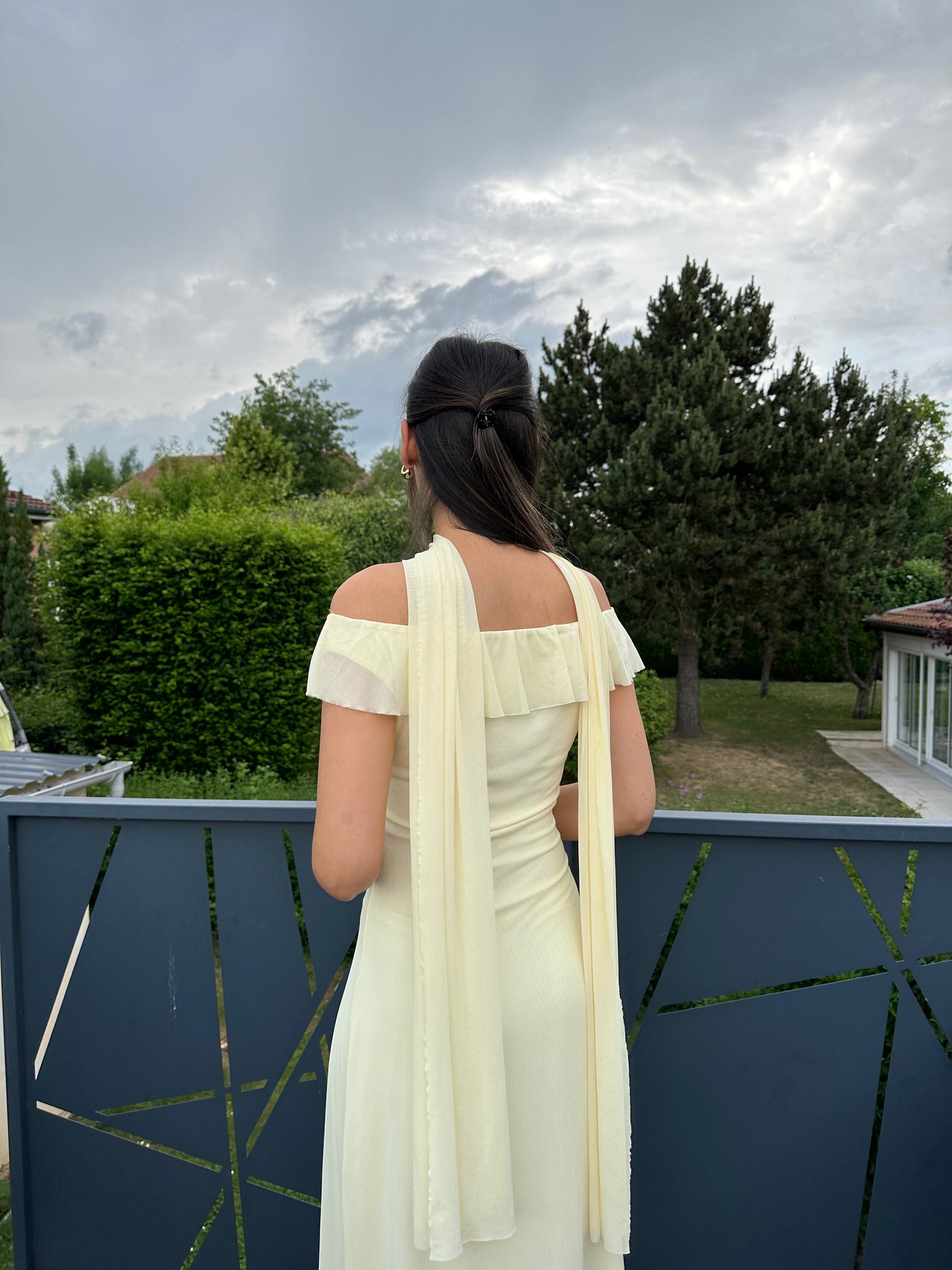 Robe Jaune Soleil – Élégance & Fraîcheur