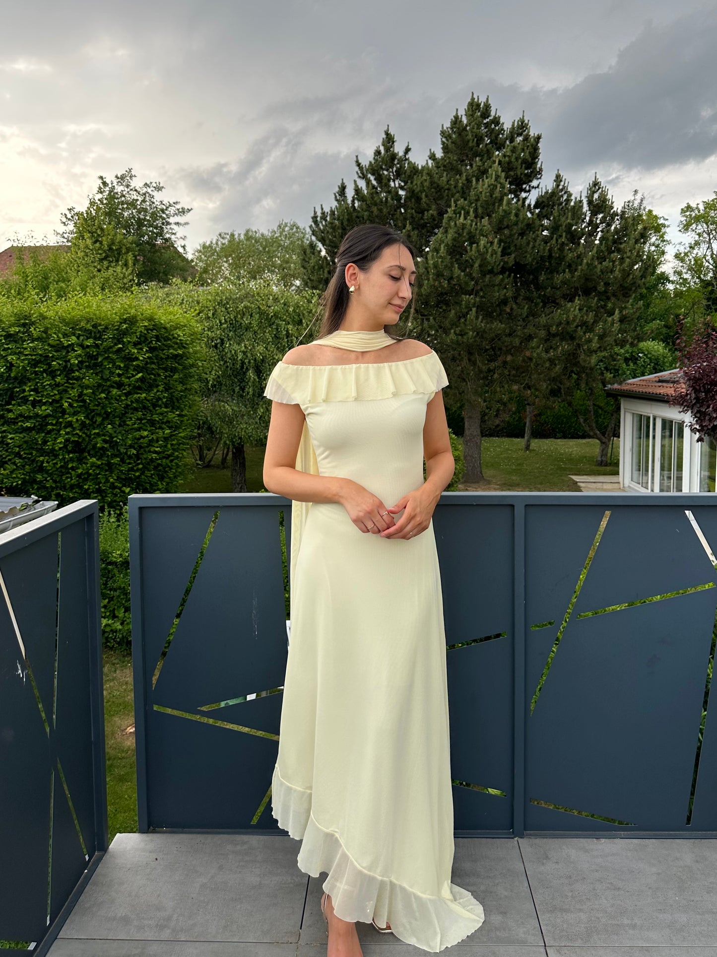 Robe Jaune Soleil – Élégance & Fraîcheur