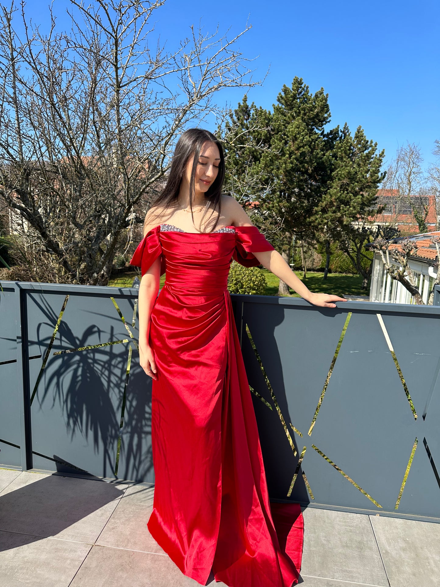 Robe longue satin rouge
