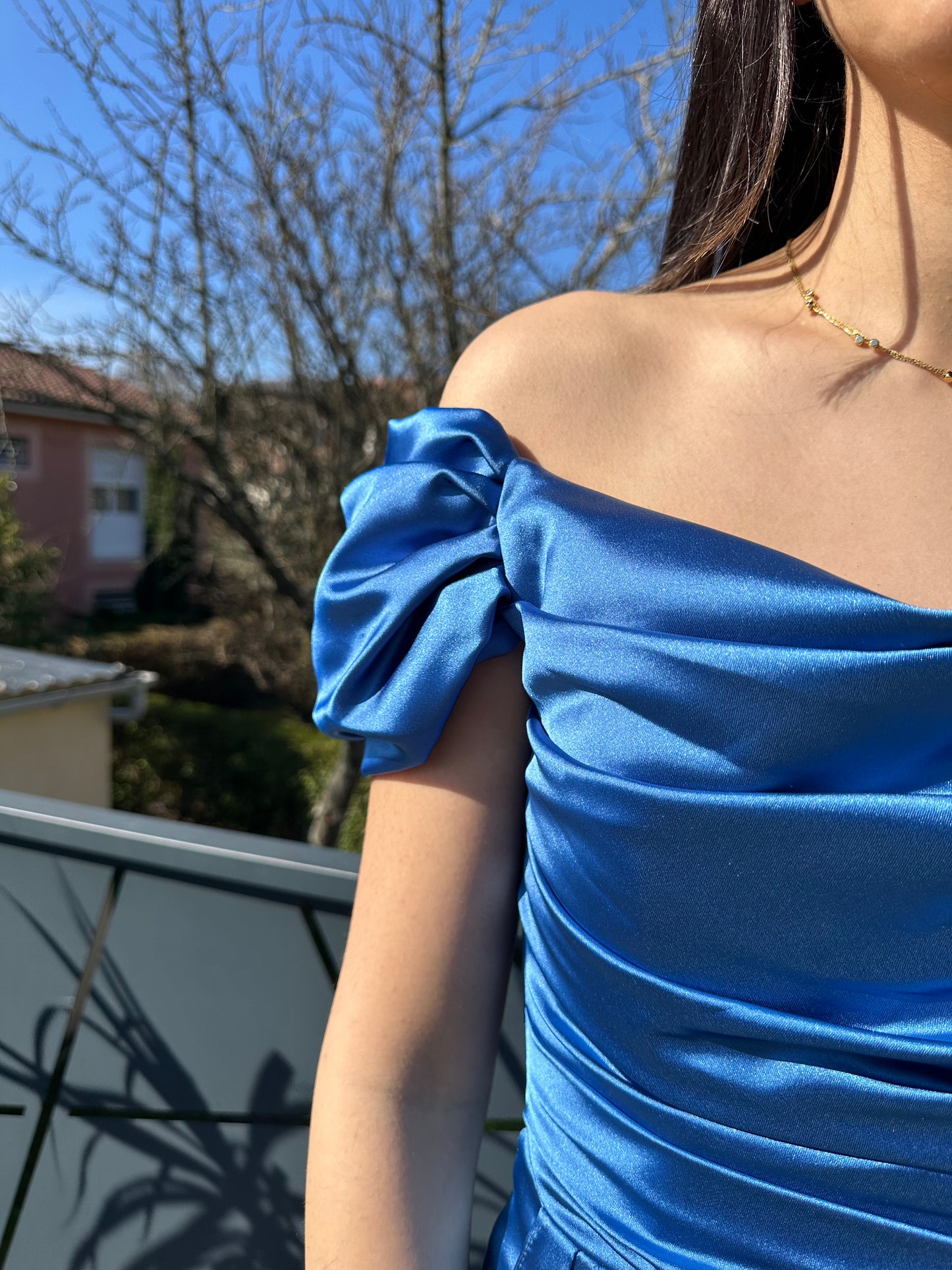 Robe longue bleu satin