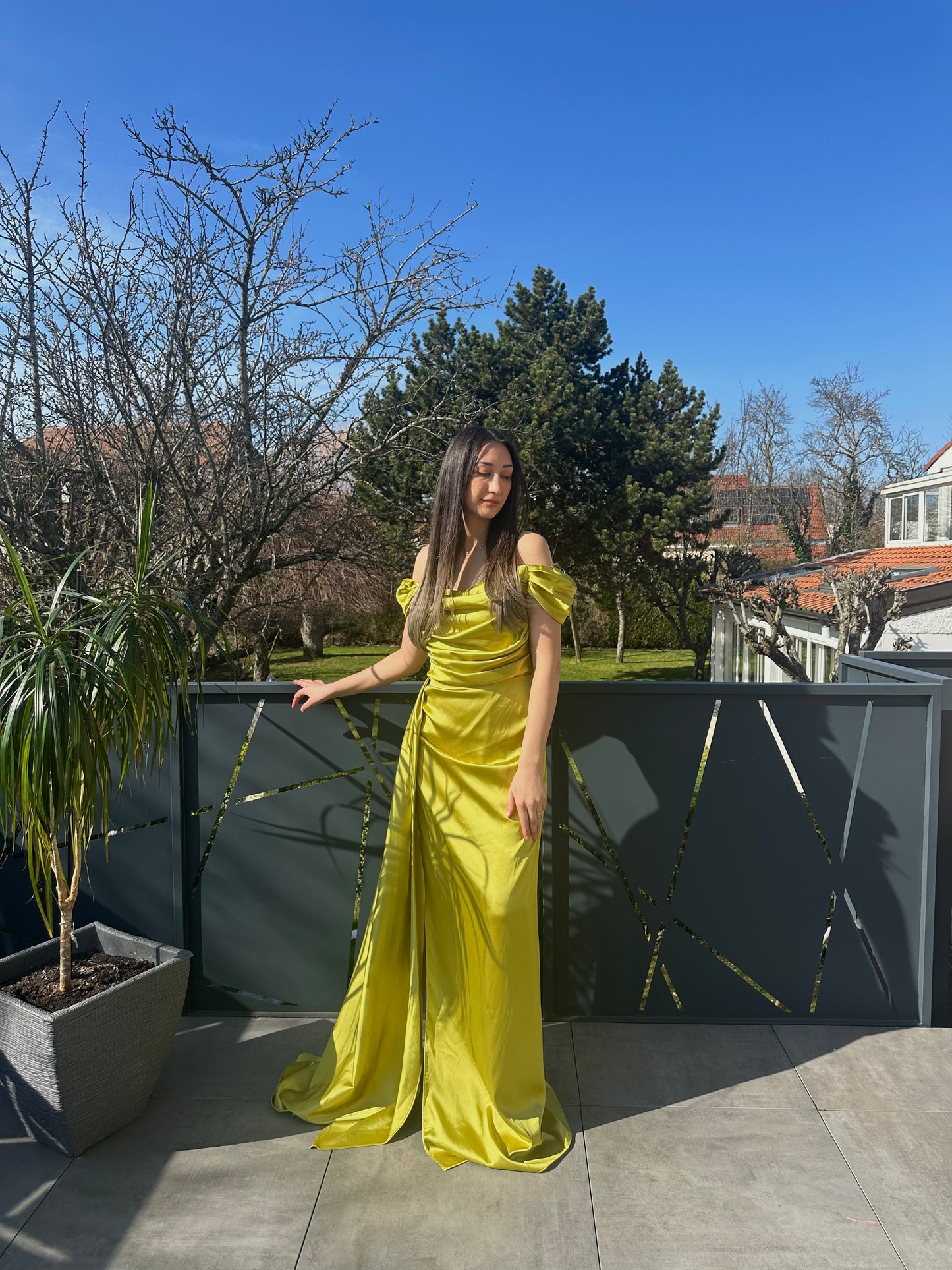 Robe longue satin vert pistache