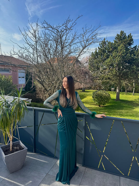 Robe longue verte manche perlée